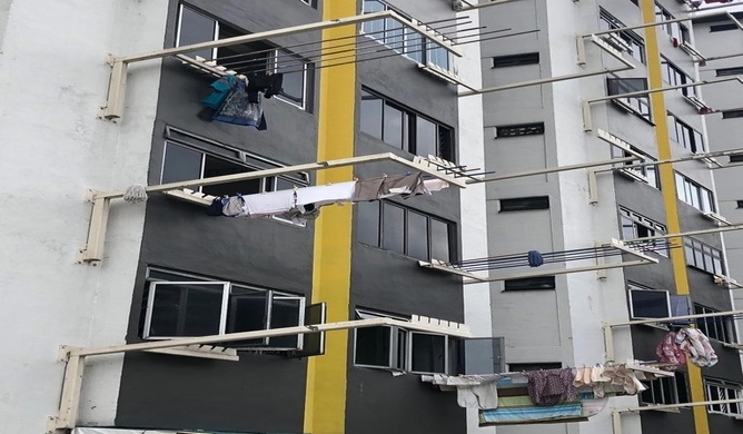 HDB Steel Clothes Drying Rack